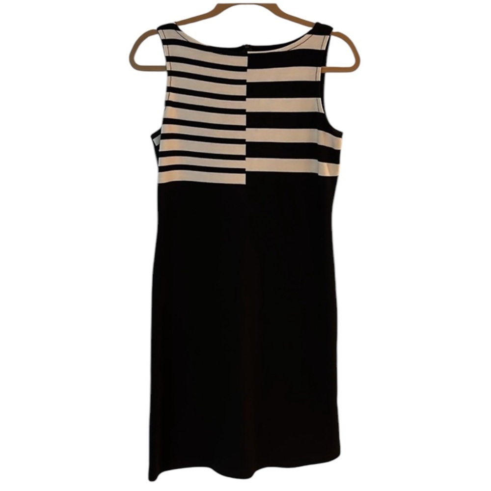 St.John Black and white striped sleeveless dress. Size 8